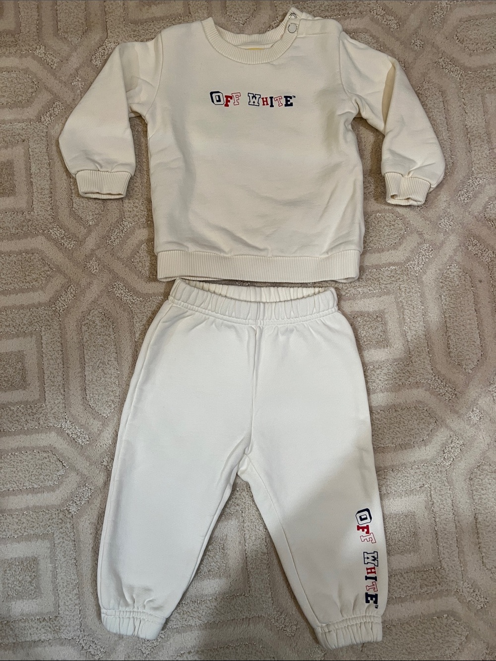 Off-White Cream Kids Sweatshirt & Joggers Set with Logo